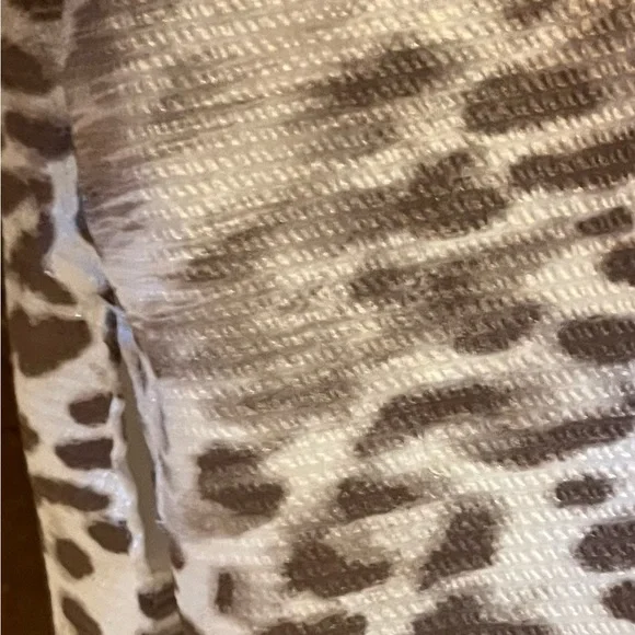 Travelers Collection by Chico’s Tunic Blouse Women 2 (Large - 12)) Animal Print - Picture 10 of 11